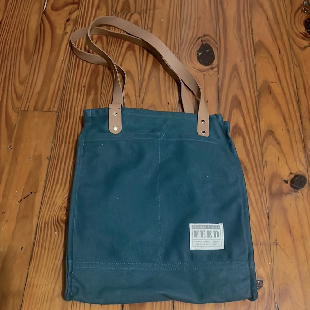 Feed Purse